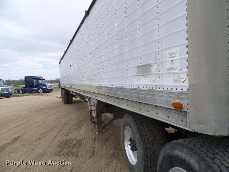 image for item DF7206 1990 Wilson DWH-200 double hopper bottom grain trailer