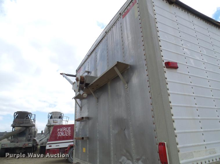 image for item DF7206 1990 Wilson DWH-200 double hopper bottom grain trailer