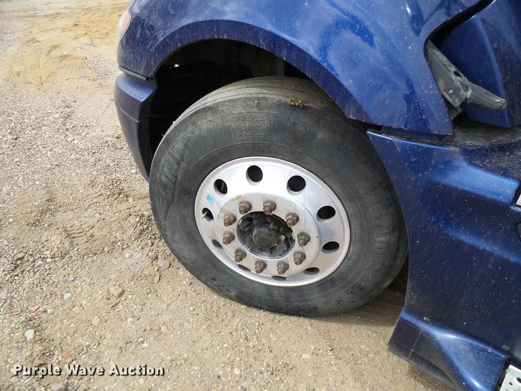 image for item DF7207 2013 International ProStar semi truck