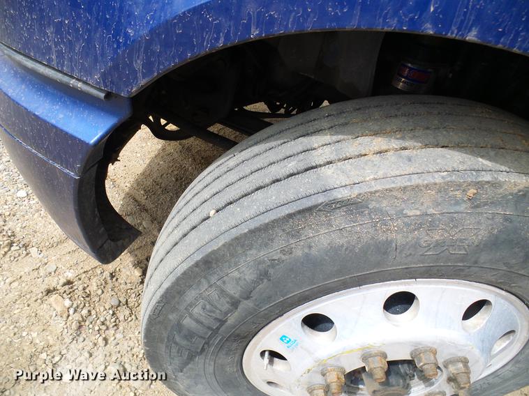 image for item DF7207 2013 International ProStar semi truck