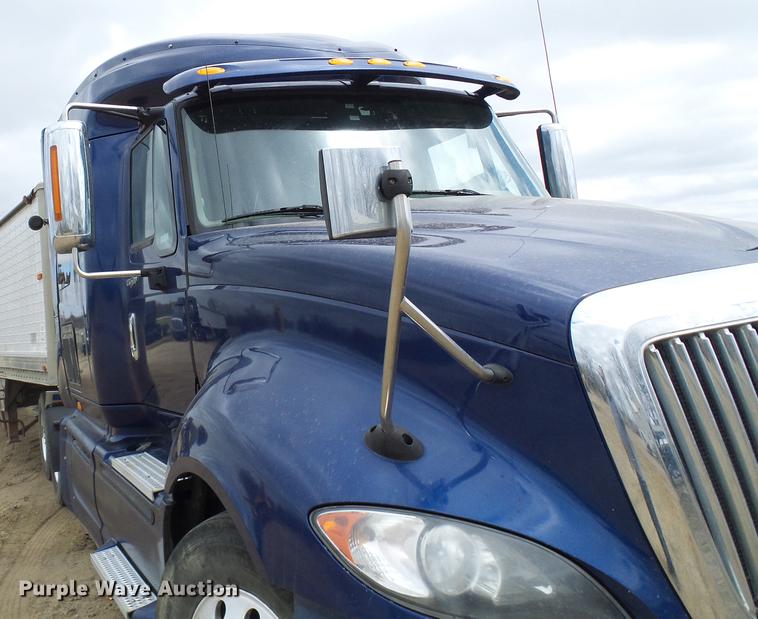 image for item DF7207 2013 International ProStar semi truck