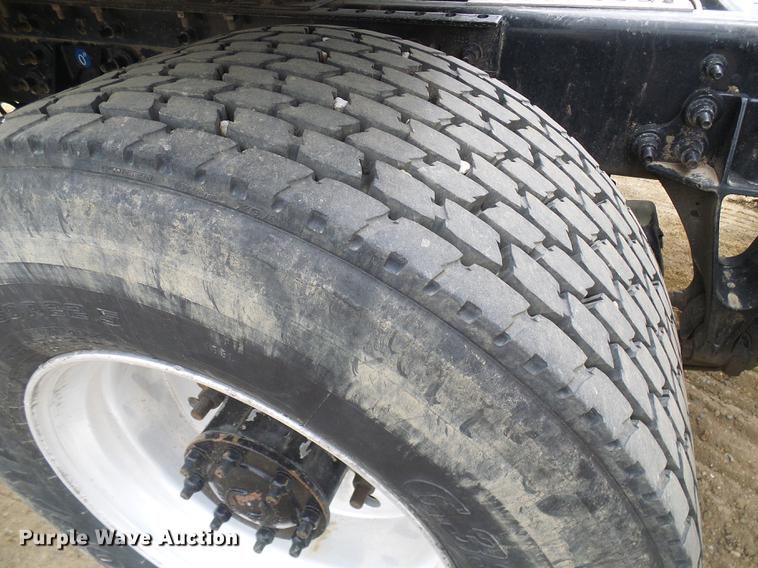 image for item DF7207 2013 International ProStar semi truck