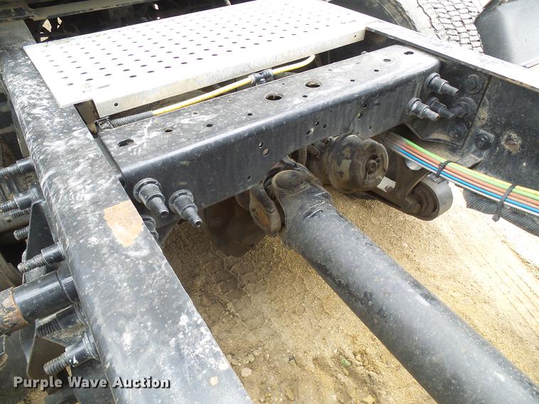 image for item DF7207 2013 International ProStar semi truck