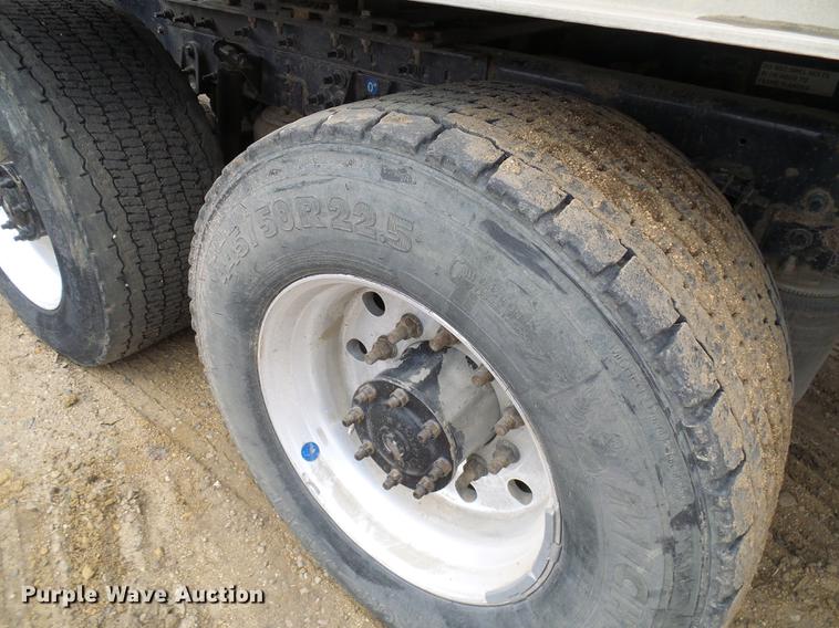 image for item DF7207 2013 International ProStar semi truck