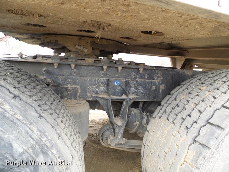 image for item DF7207 2013 International ProStar semi truck