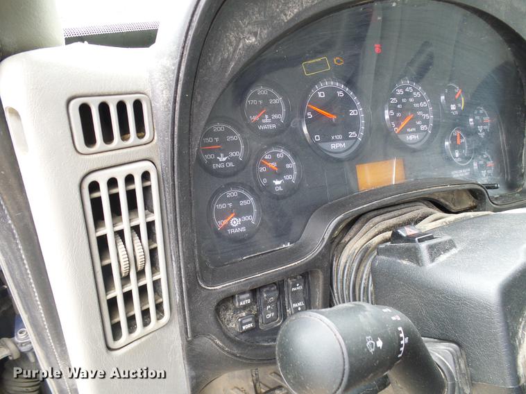 image for item DF7207 2013 International ProStar semi truck