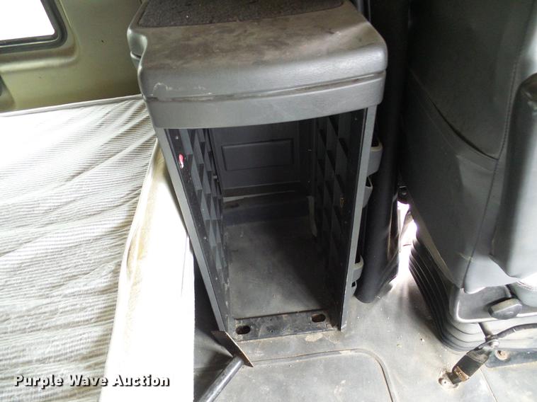 image for item DF7207 2013 International ProStar semi truck