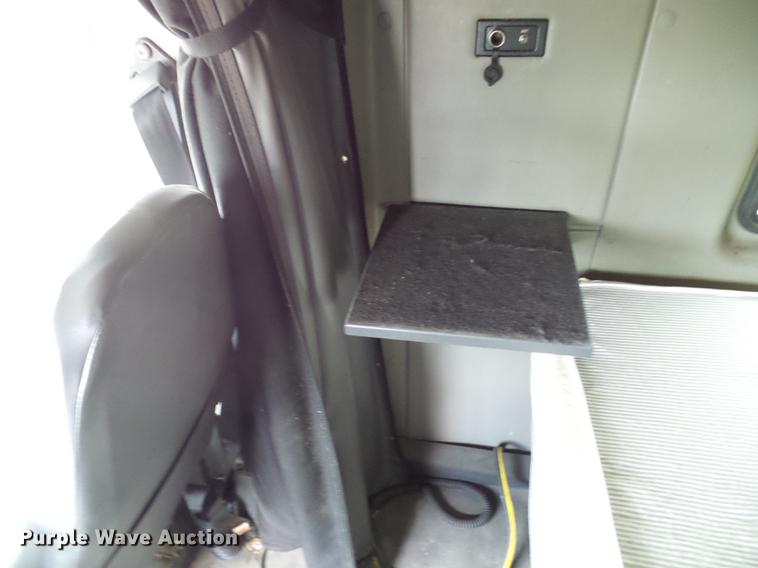 image for item DF7207 2013 International ProStar semi truck