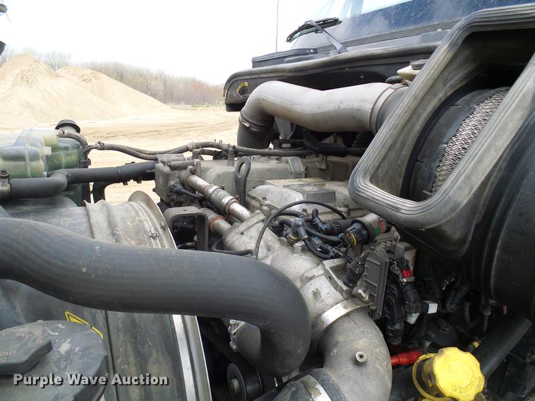 image for item DF7207 2013 International ProStar semi truck