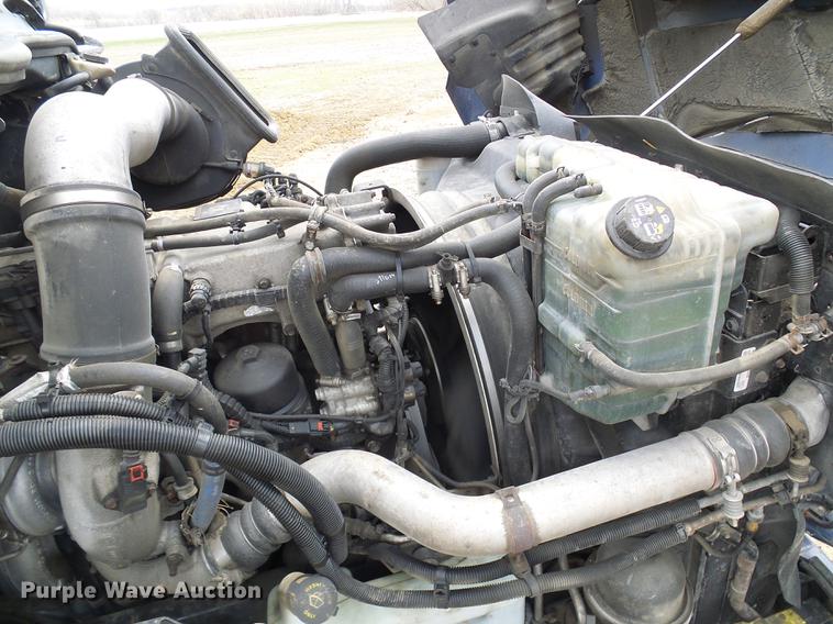 image for item DF7207 2013 International ProStar semi truck