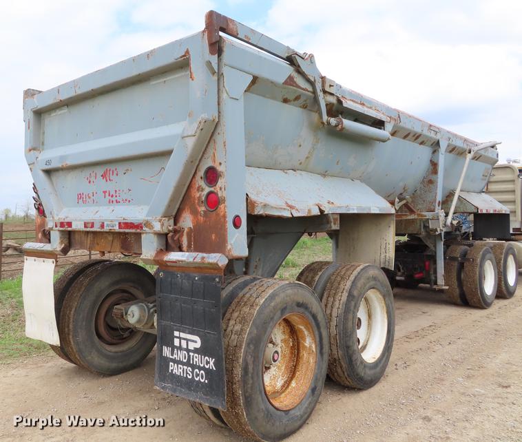 image for item DF7826 2000 CPS end dump trailer