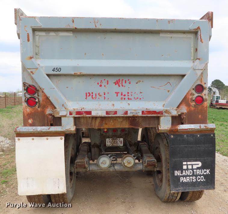 image for item DF7826 2000 CPS end dump trailer