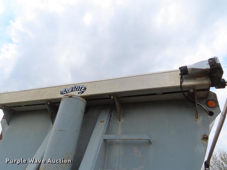 image for item DF7826 2000 CPS end dump trailer