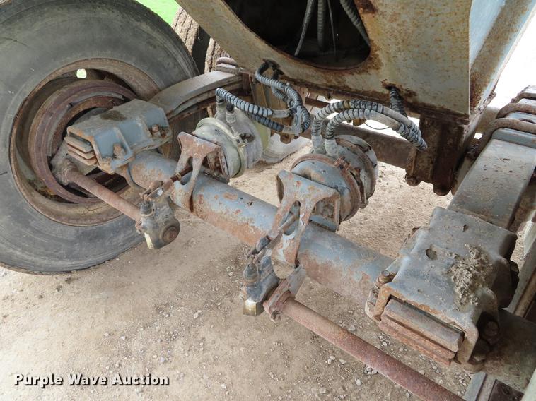 image for item DF7826 2000 CPS end dump trailer