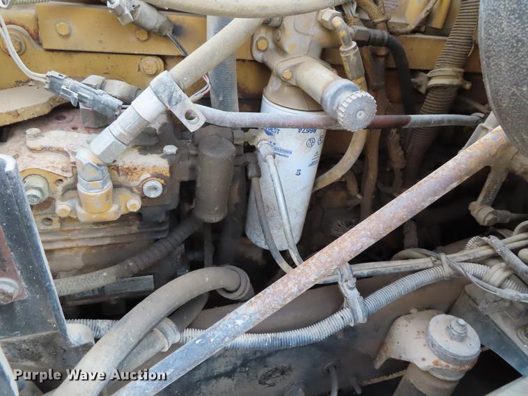 image for item DF7827 1999 International 9200 semi truck