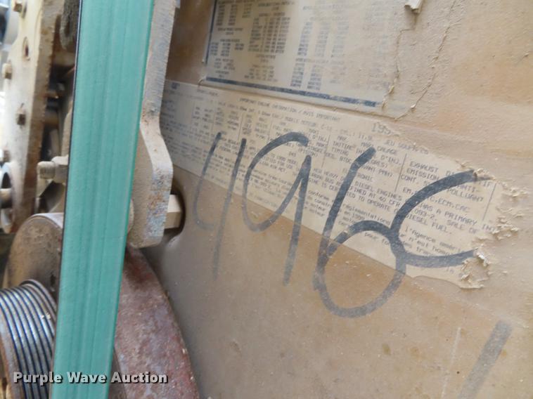 image for item DF7827 1999 International 9200 semi truck