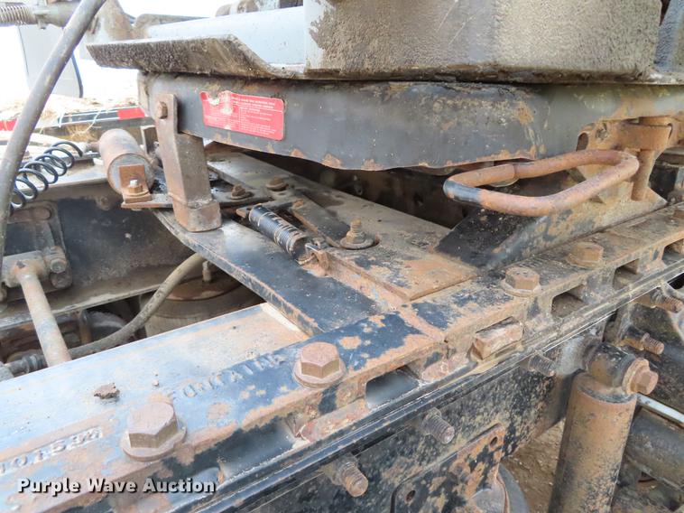 image for item DF7827 1999 International 9200 semi truck