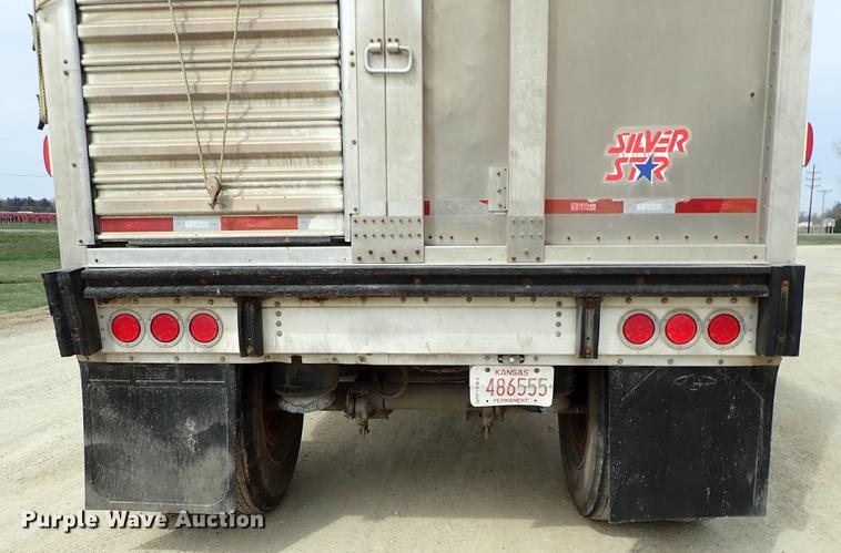 image for item DF8911 2011 Wilson Silver Star PSDCL-402 livestock trailer