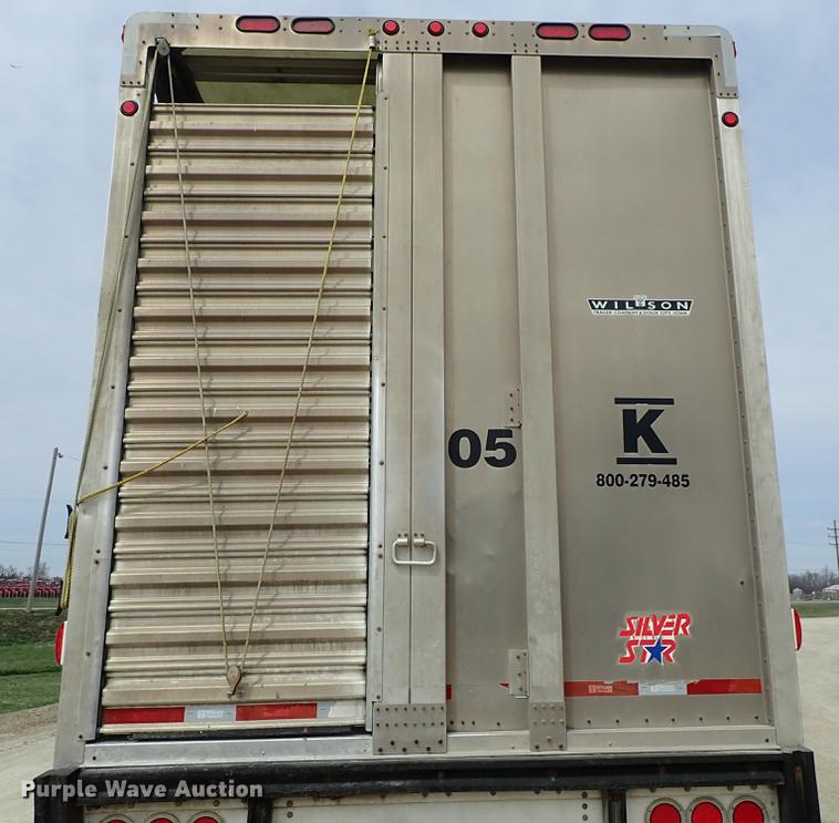 image for item DF8911 2011 Wilson Silver Star PSDCL-402 livestock trailer