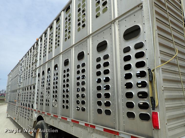 image for item DF8911 2011 Wilson Silver Star PSDCL-402 livestock trailer