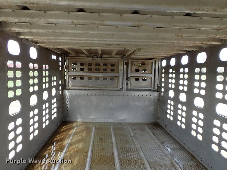 image for item DF8911 2011 Wilson Silver Star PSDCL-402 livestock trailer