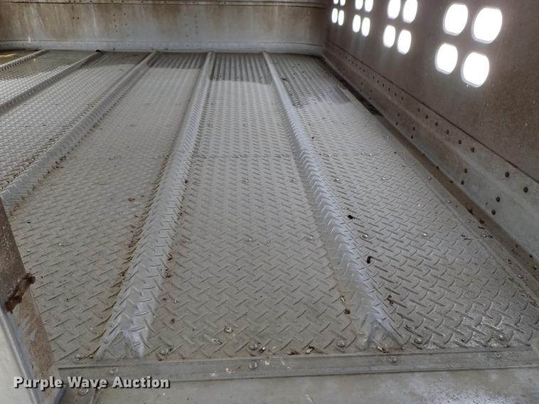 image for item DF8911 2011 Wilson Silver Star PSDCL-402 livestock trailer