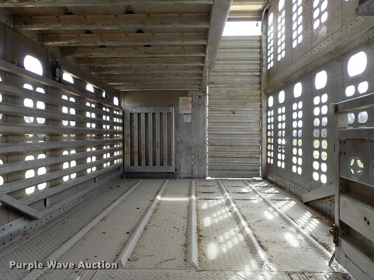 image for item DF8911 2011 Wilson Silver Star PSDCL-402 livestock trailer