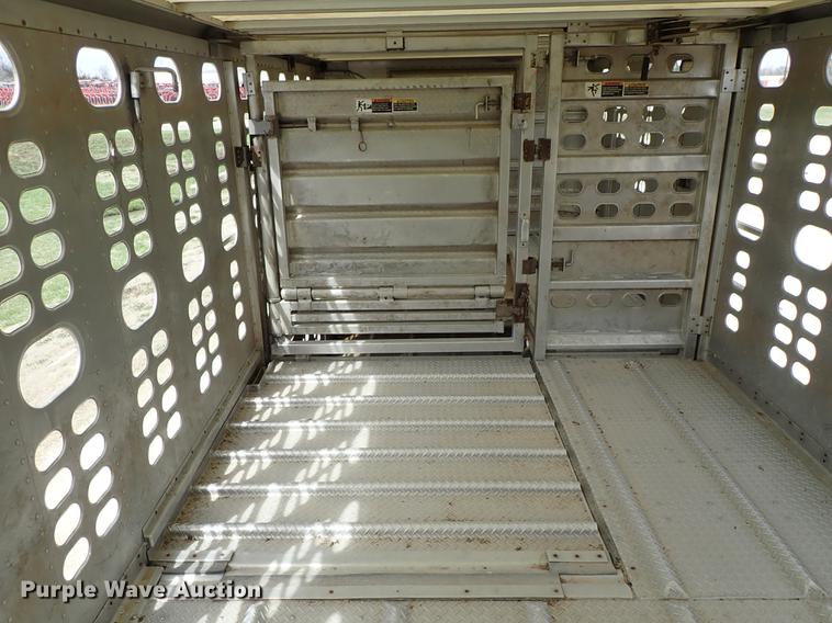 image for item DF8911 2011 Wilson Silver Star PSDCL-402 livestock trailer