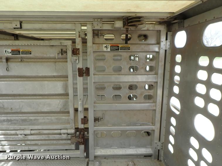 image for item DF8911 2011 Wilson Silver Star PSDCL-402 livestock trailer