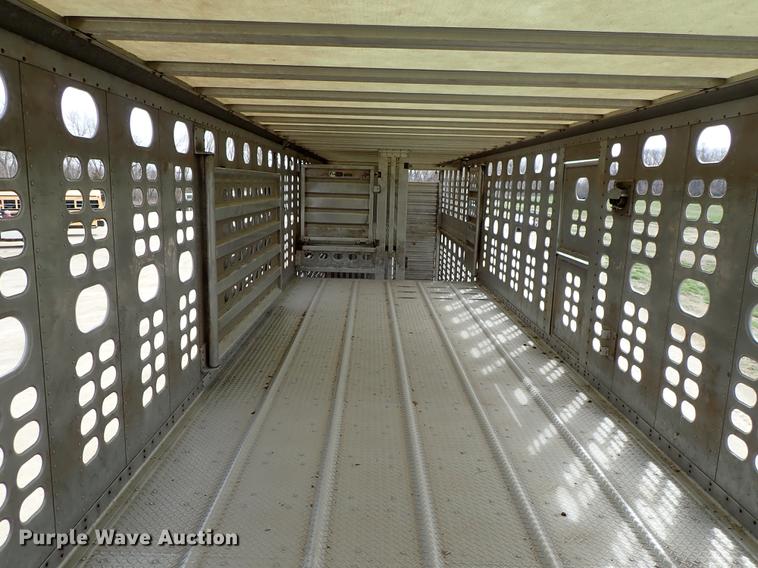 image for item DF8911 2011 Wilson Silver Star PSDCL-402 livestock trailer