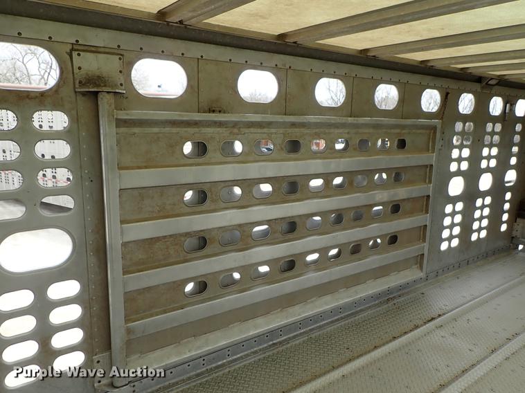 image for item DF8911 2011 Wilson Silver Star PSDCL-402 livestock trailer