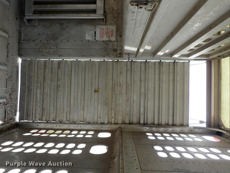 image for item DF8911 2011 Wilson Silver Star PSDCL-402 livestock trailer