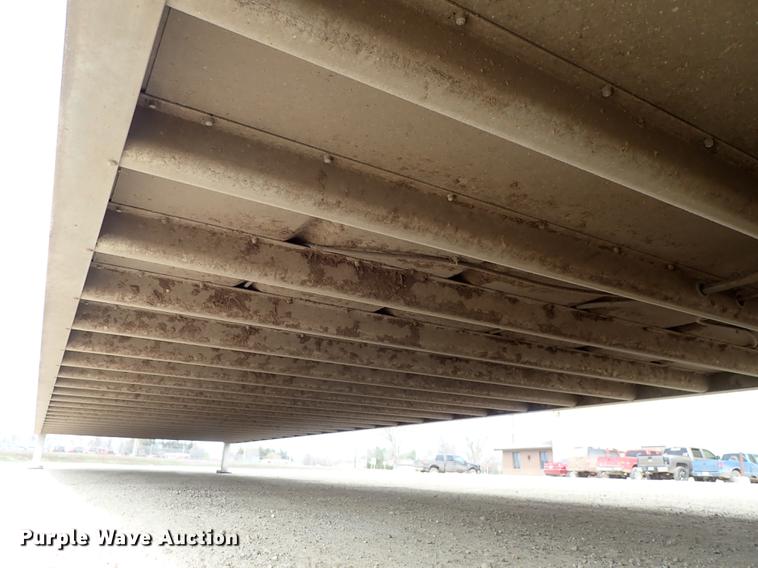 image for item DF8911 2011 Wilson Silver Star PSDCL-402 livestock trailer