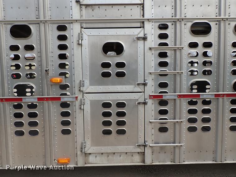 image for item DF8911 2011 Wilson Silver Star PSDCL-402 livestock trailer