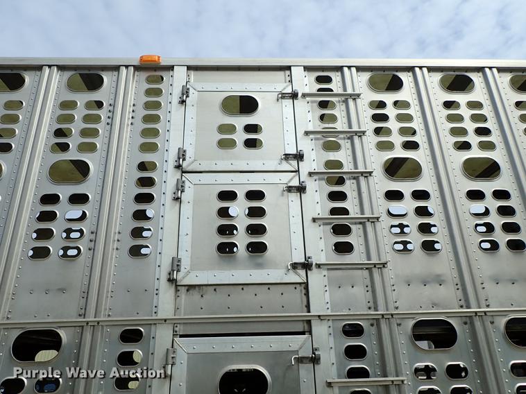 image for item DF8911 2011 Wilson Silver Star PSDCL-402 livestock trailer
