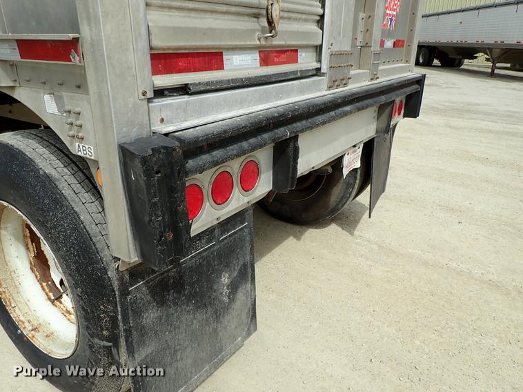 image for item DF8911 2011 Wilson Silver Star PSDCL-402 livestock trailer