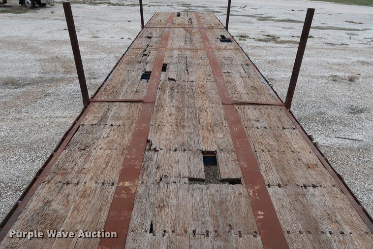 image for item DG3410 1997 Fruehauf PBA-NF2-45N flatbed trailer