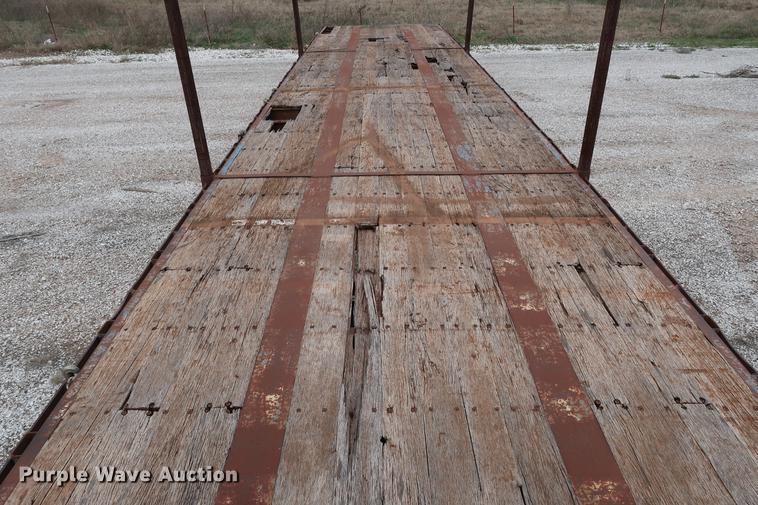 image for item DG3410 1997 Fruehauf PBA-NF2-45N flatbed trailer
