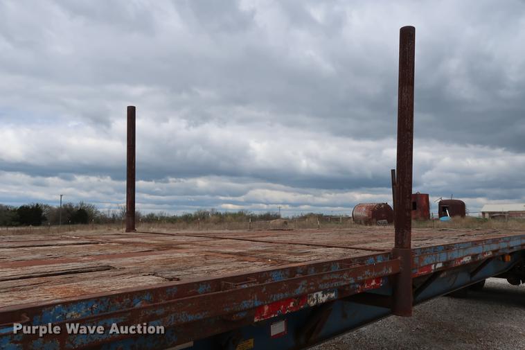 image for item DG3410 1997 Fruehauf PBA-NF2-45N flatbed trailer