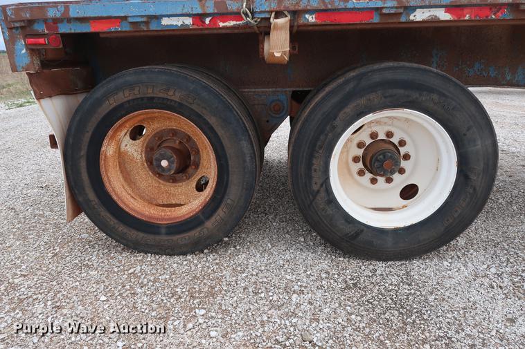 image for item DG3410 1997 Fruehauf PBA-NF2-45N flatbed trailer