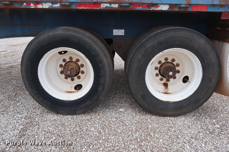 image for item DG3410 1997 Fruehauf PBA-NF2-45N flatbed trailer