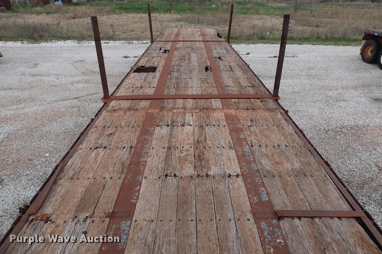 image for item DG3411 1998 Fruehauf PBA-NF2-45N flatbed trailer
