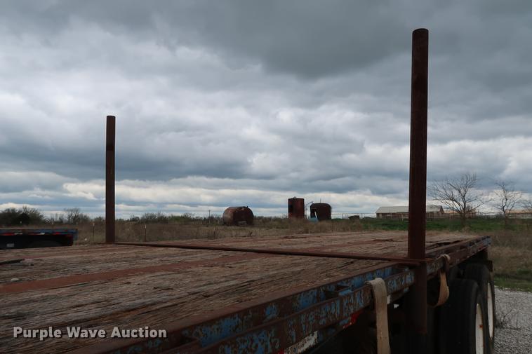 image for item DG3411 1998 Fruehauf PBA-NF2-45N flatbed trailer