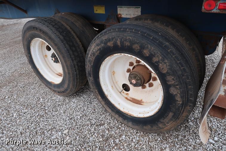 image for item DG3411 1998 Fruehauf PBA-NF2-45N flatbed trailer