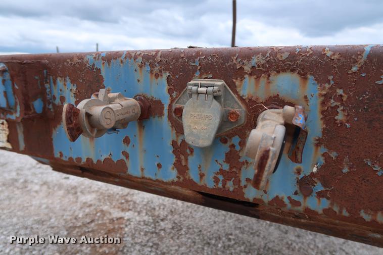 image for item DG3413 1998 Fruehauf PBA-NF2-45N flatbed trailer