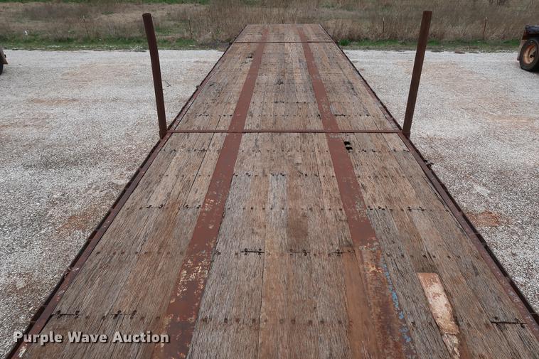 image for item DG3413 1998 Fruehauf PBA-NF2-45N flatbed trailer