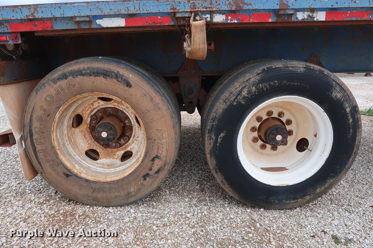 image for item DG3413 1998 Fruehauf PBA-NF2-45N flatbed trailer