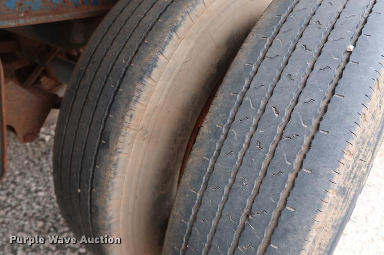 image for item DG3413 1998 Fruehauf PBA-NF2-45N flatbed trailer