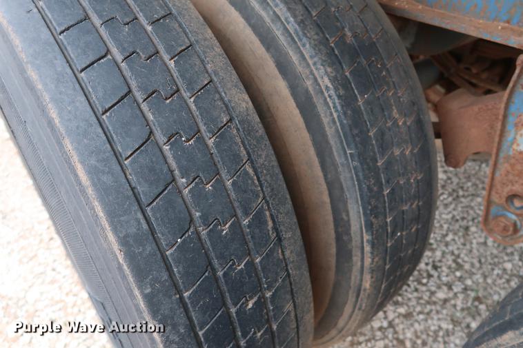 image for item DG3413 1998 Fruehauf PBA-NF2-45N flatbed trailer