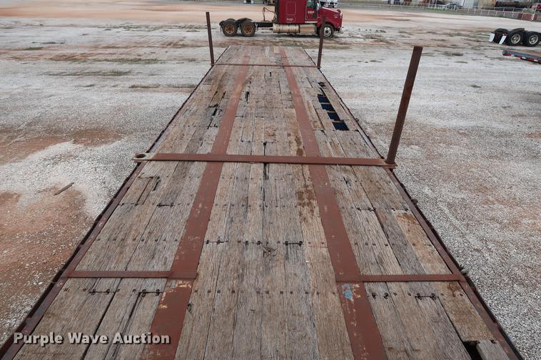 image for item DG3414 1997 Fruehauf PBA-NF2-45N flatbed trailer